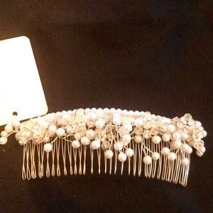 Pearl hairpiece